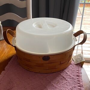 Peterboro chip and dip basket White and Brown Basket with Lid